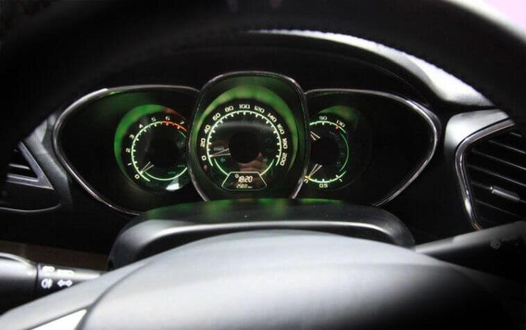 Приборная панель