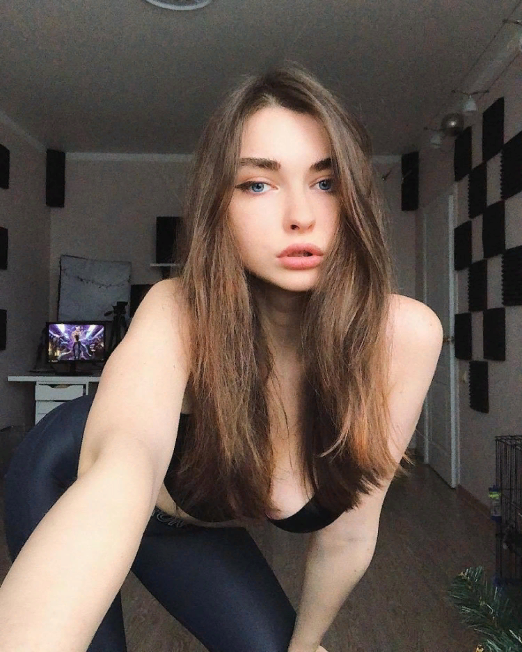 https://www.youtube.com/channel/UCvs1L-M0pStJlahW5HFHPhQ/featured
