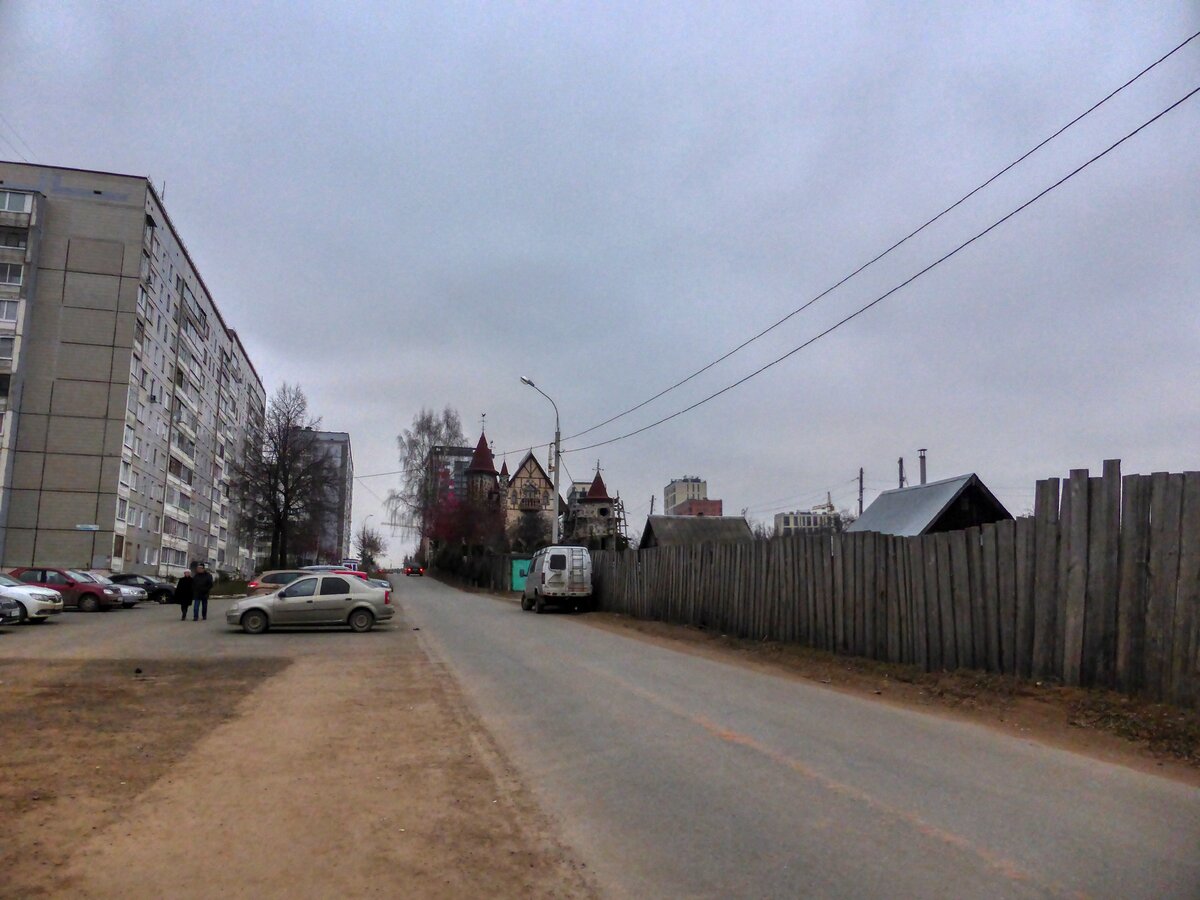 Замок в центре Ижевска | Мир на ладони | Дзен