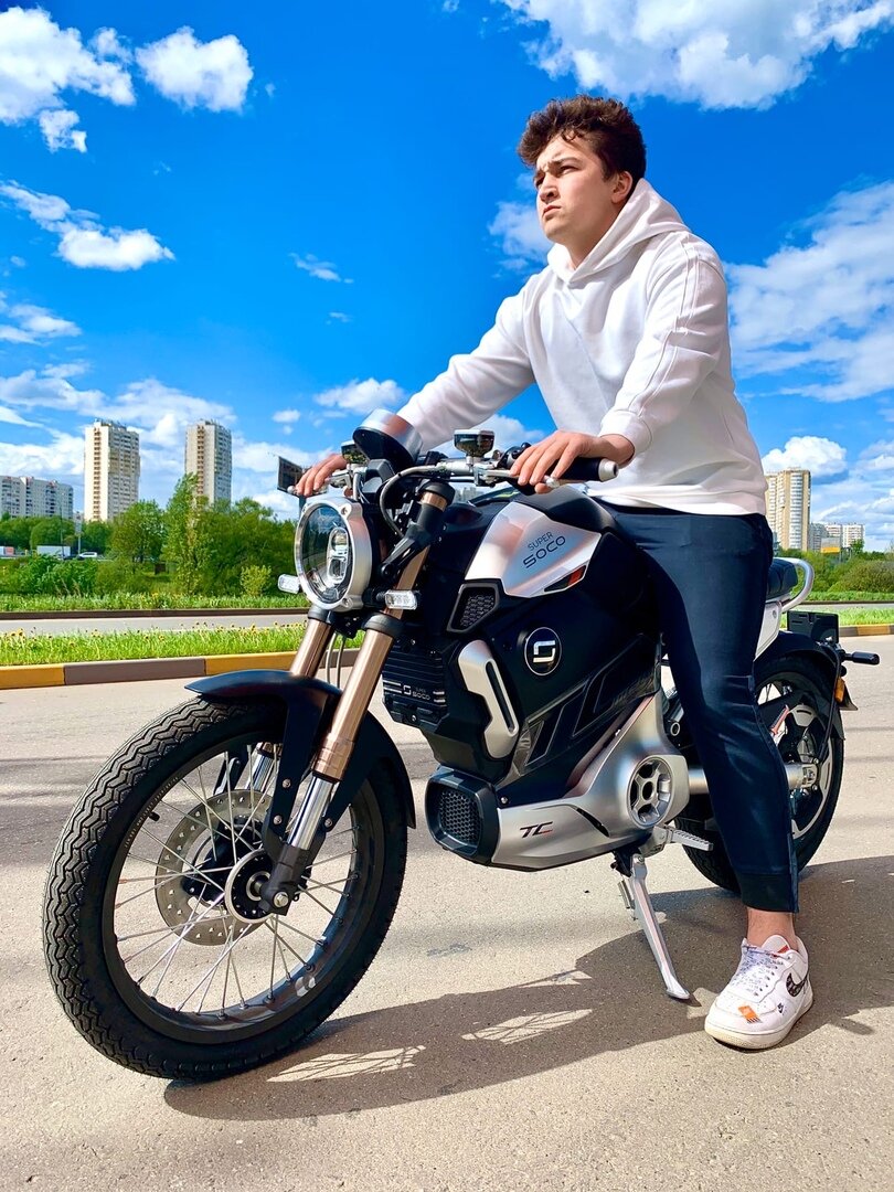 Электромотоцикл Super Soco TC Max