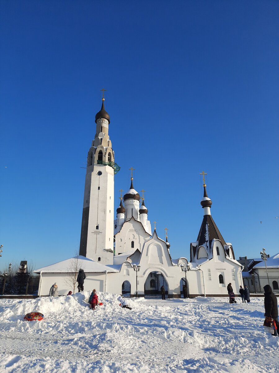 Фото автора.  Храм апостола Петра. 5 ФЕВРАЛЯ.