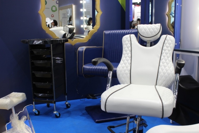 Источник:https://www.imin.ru/equipment/parikmaherskoe-oborudovanie/parikmaherskie-kresla/kreslo-gloriia/