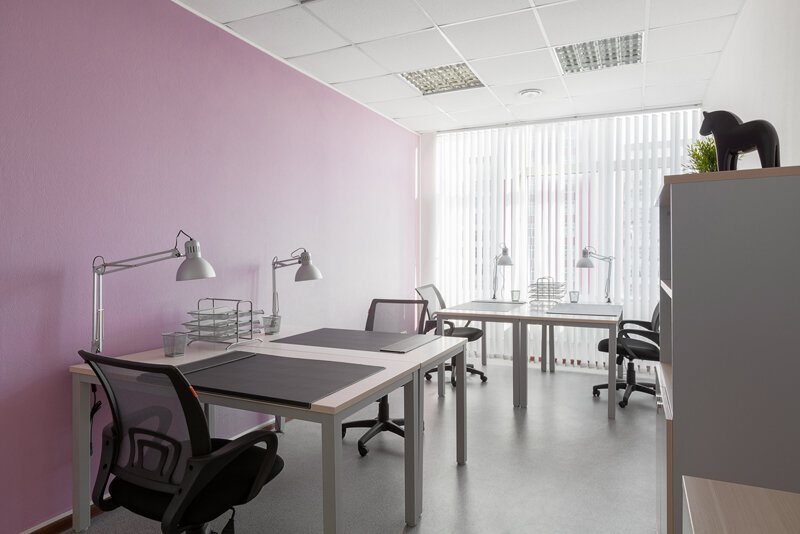 Светлые офисы с мебелью и юр.адресом.