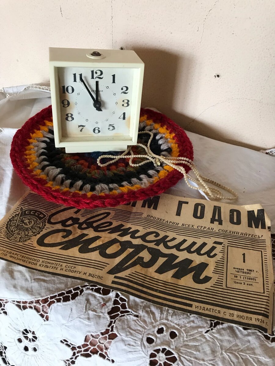 Даже годовая подписка на Советский спорт не заменила Василию проигрыш в денежно-вещевую лотерею