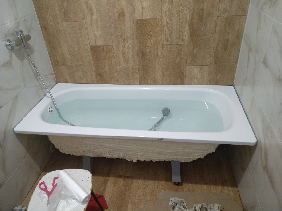 Герметизация ванны: чем заделать стык между ванной и стенкой