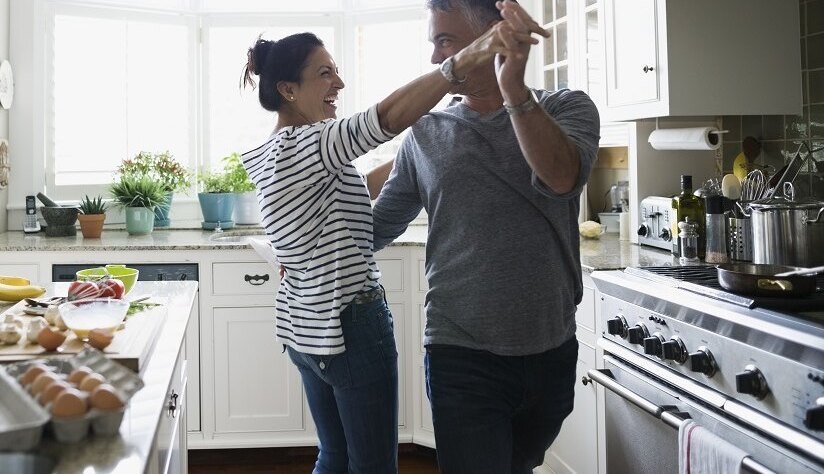 Жена, наконец-то, засмеялась