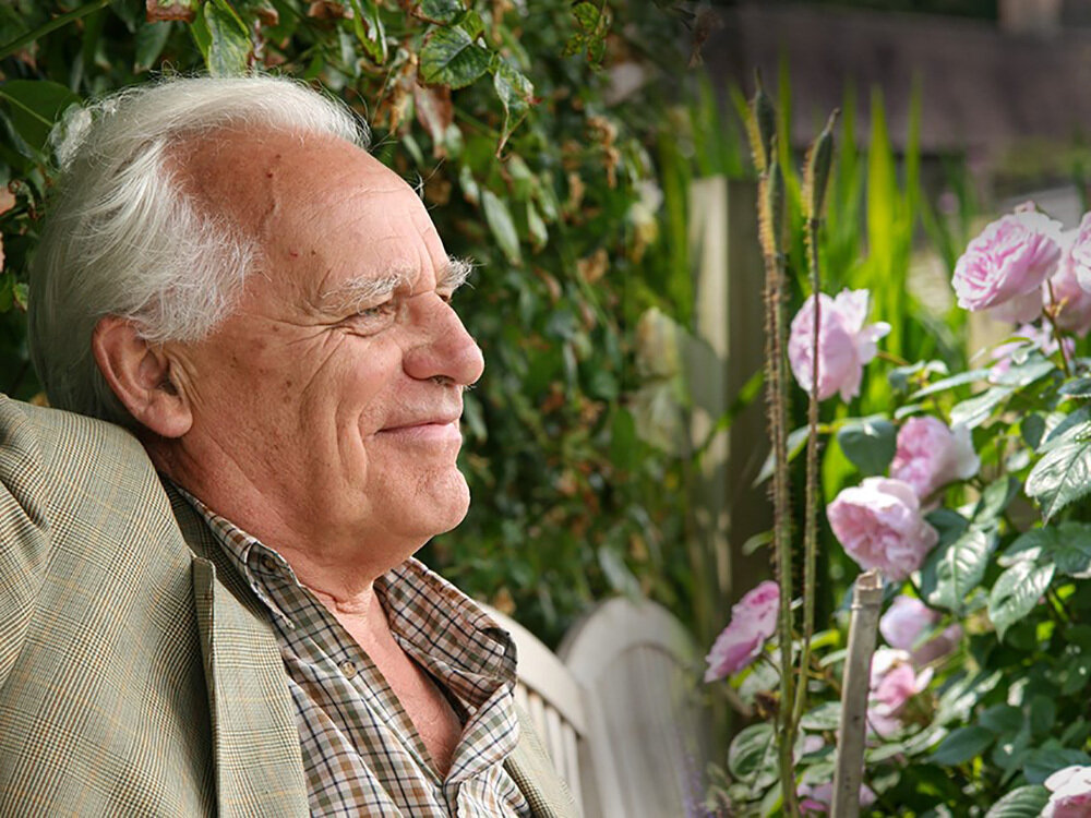 Девид Остин, 1926-2018, английский селекционер, основатель "David Austin Roses"