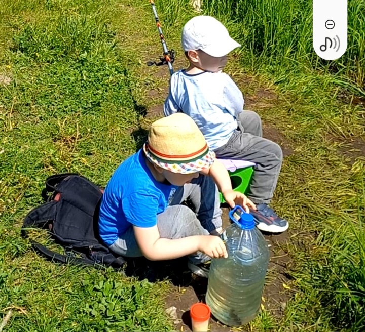 Личное фото - рыбалка в парке