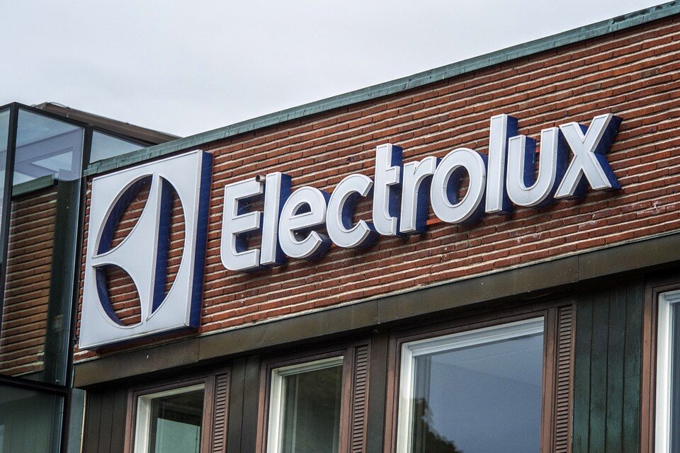     «Главная» компания AB Electrolux - производитель пылесосов, стиральных машин и прочей бытовой техники - остановила работу в России еще в начале весны  GLOBAL LOOK PRESS