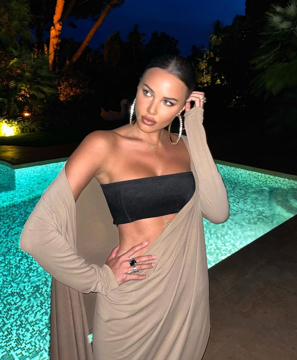    Анастасия Решетова примерила необычный образСоцсети Анастасии Решетовой