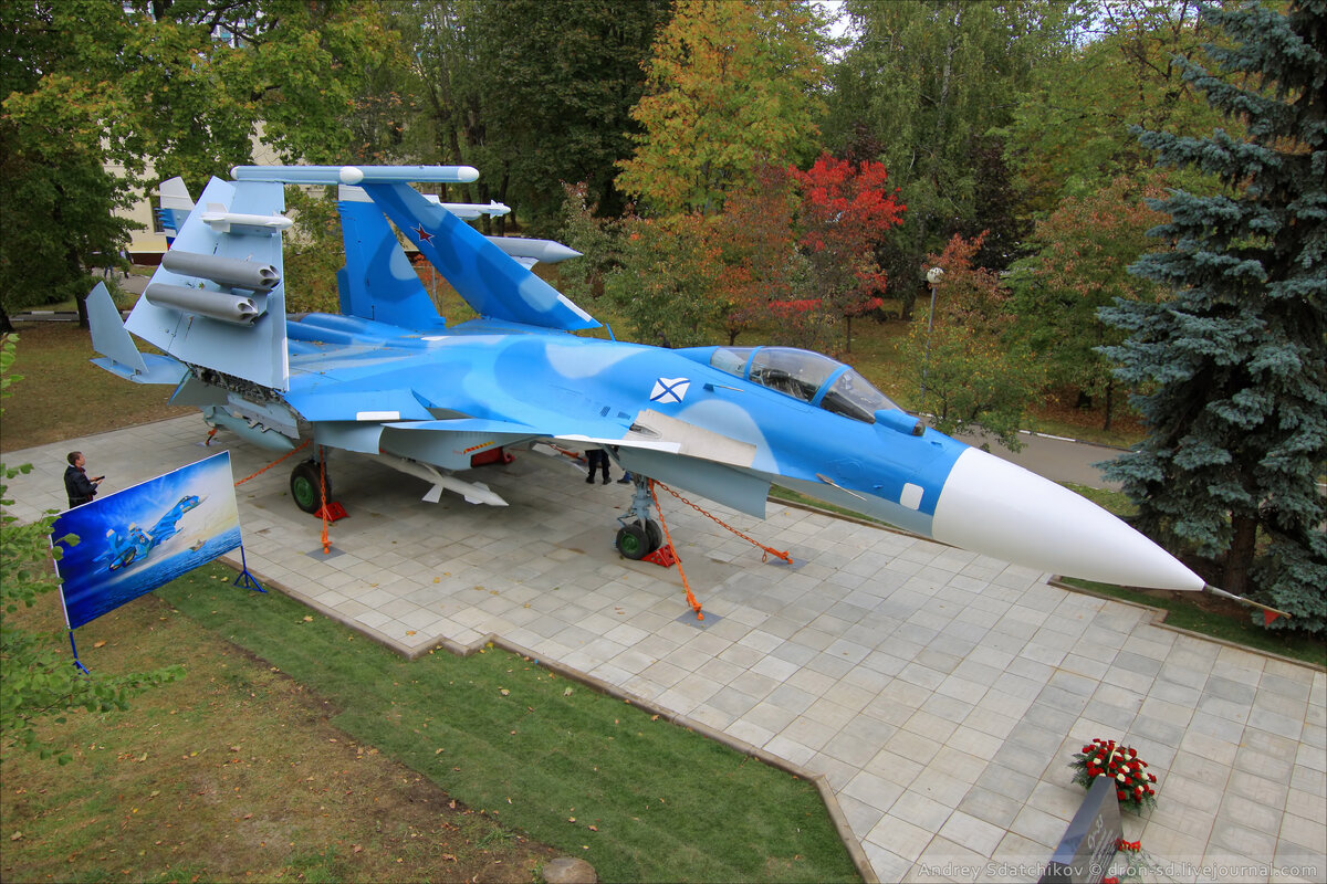 Су-33 на территории ОКБ Сухого в Москве. 2019 год.