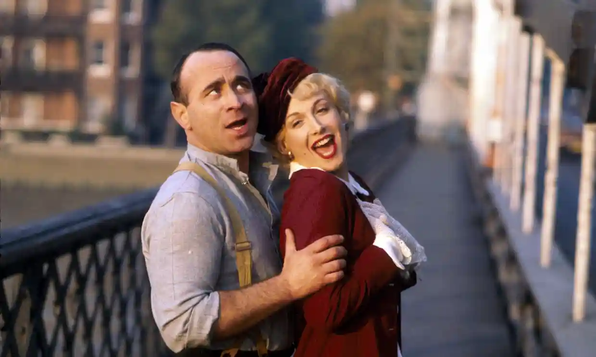 Кадр  из "Pennies from Heaven"