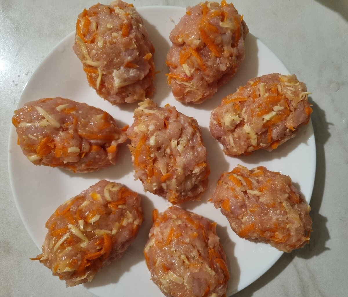 Куриные котлетки с сыром и морковью