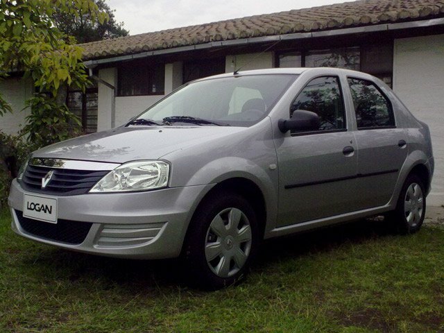 В конце 2018 года после обновления Logan получил версию Stepway. На этой версии увеличен клиренс и стоят другие бамперы. Ещё Logan Stepway имеет версию city с вариатором. Logan Stepway главный конкурент LADA Vesta Cross.

В зависимости от специфики рынка продаётся под марками Dacia, Renault и Nissan. В странах Европы (за исключением России) и в Марокко продаётся Dacia Logan, собираемая в Румынии и в Марокко. В России автомобиль продаётся под маркой Renault. Также под маркой Renault продаётся в Латинской Америке, в Индии и с сентября 2009 года — на Украине[2]. В Иране он известен как Renault Tondar. На рынке Мексики Logan продаётся под названием Nissan Aprio. На индийском рынке продаётся под маркой Mahindra Verito[3]. В России выпускается универсал Dacia Logan MCV 2006 года под именем LADA Largus.

