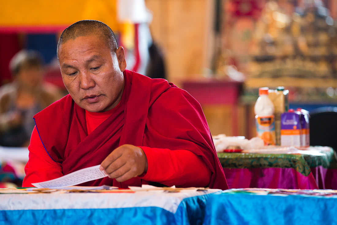 Отвечайте добром или не отвечайте никак. Если вы отвечаете злом на зло, то зла становится больше. 
