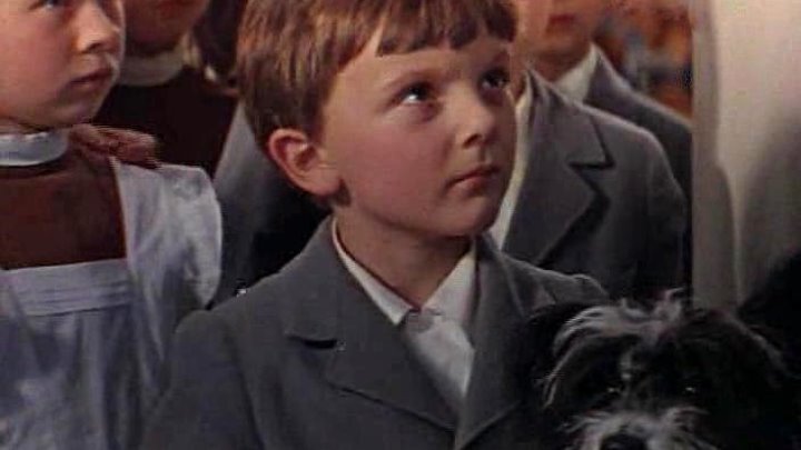 Кадр из кинофильма «Кыш и Двапортфеля»