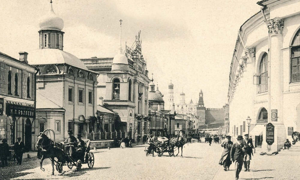Улица Варварка в Москве.