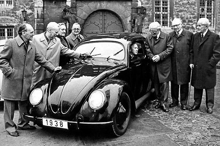 Презентация народного автомобиля "Volks-Wagen"