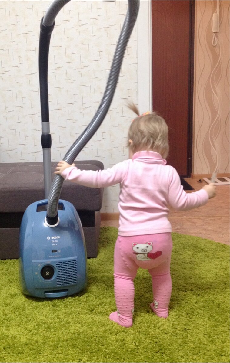 Маленькая помощница