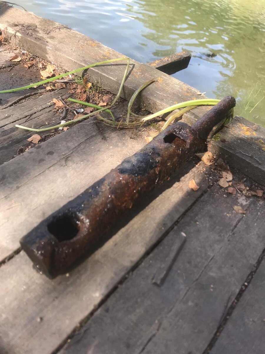 Предположительно глушитель от мопеда или мотоцикла