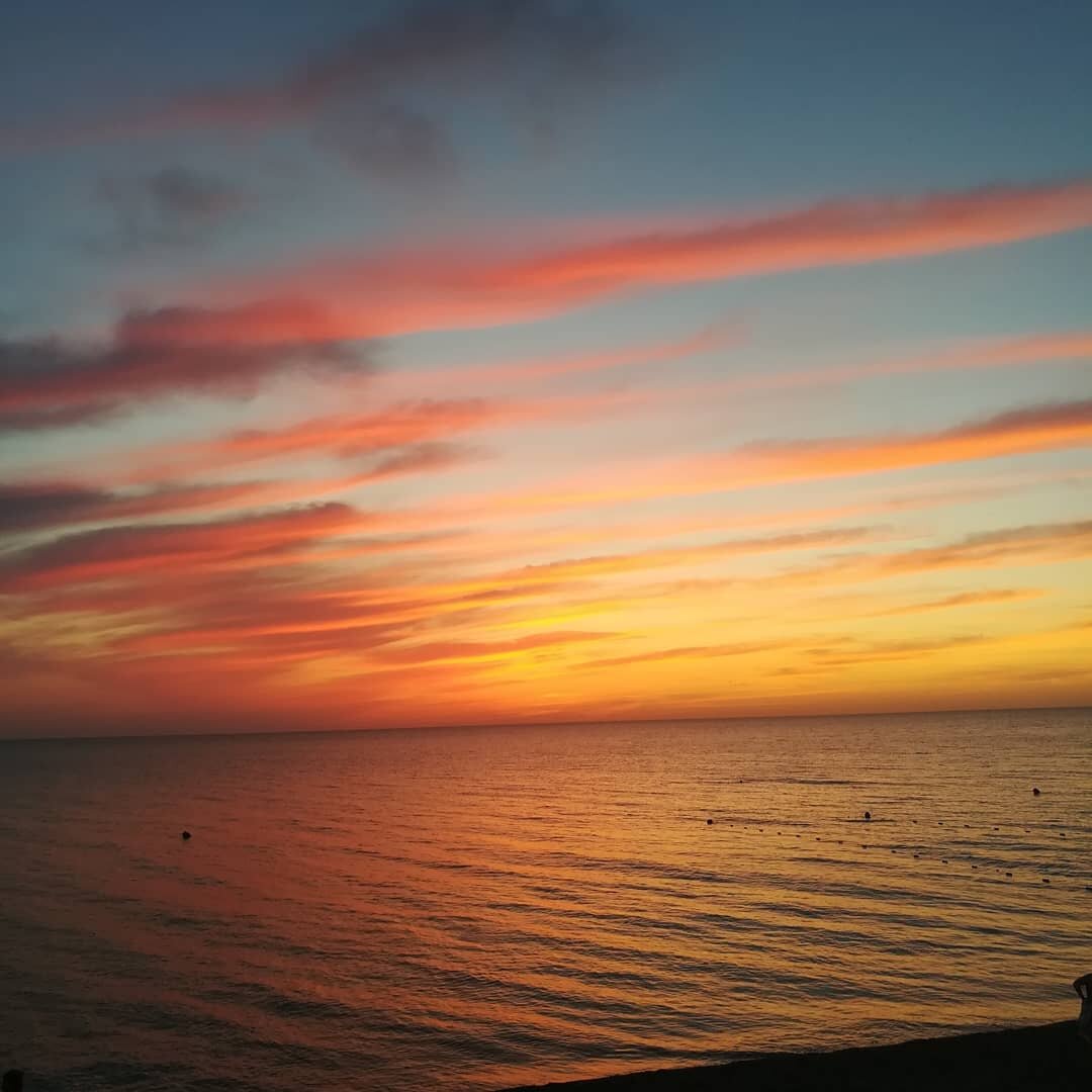 Малиновый закат. Фото из личного архива. Сентябрь 2020