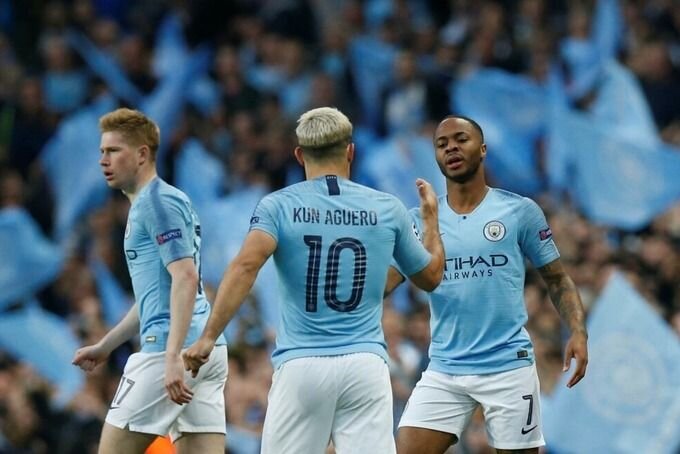 Футбольный клуб Манчестер Сити в матче АПЛ сезона 18/19