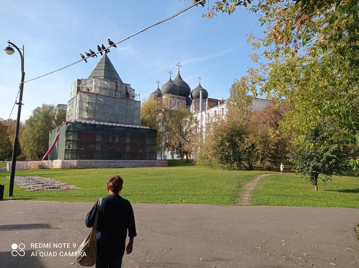 Мостовая башня. На реставрации.