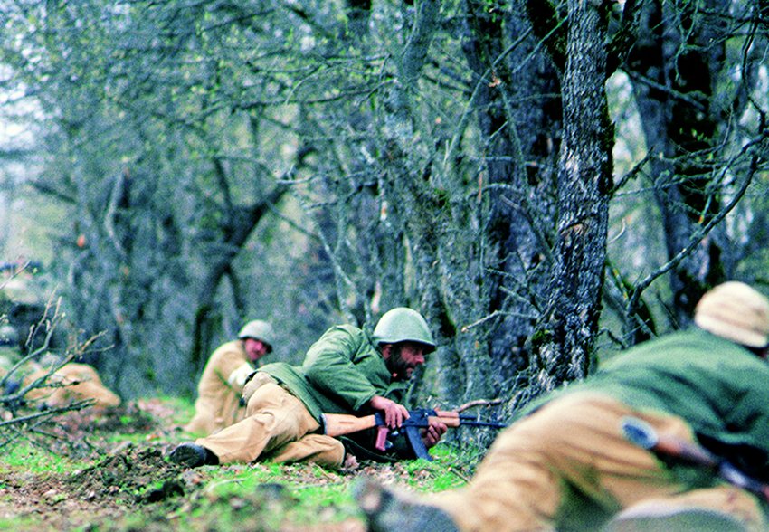 Армянские солдаты в одном из боев. Карабах. 1994 год