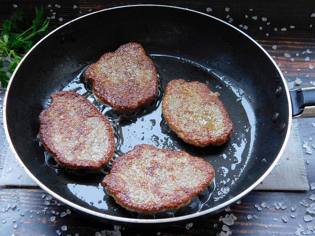 Печеночные оладьи: блюдо для любителей полезной и вкусной еды | Еда на  каждый день | Дзен