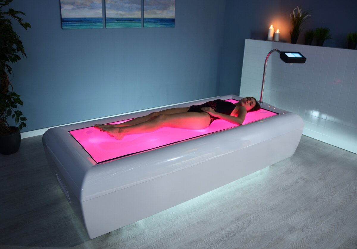 Кушетка бесконтактного гидромассажа АКВАСПА (с системой электронного индивидуального программирования массажа) от компании "Физиотехника". 