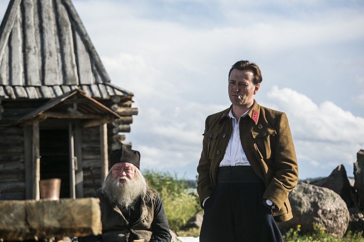 Сергей Безруков в сериале Осколки.