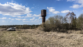 Готовим место под посадку картошки на заброшенном участке в деревне