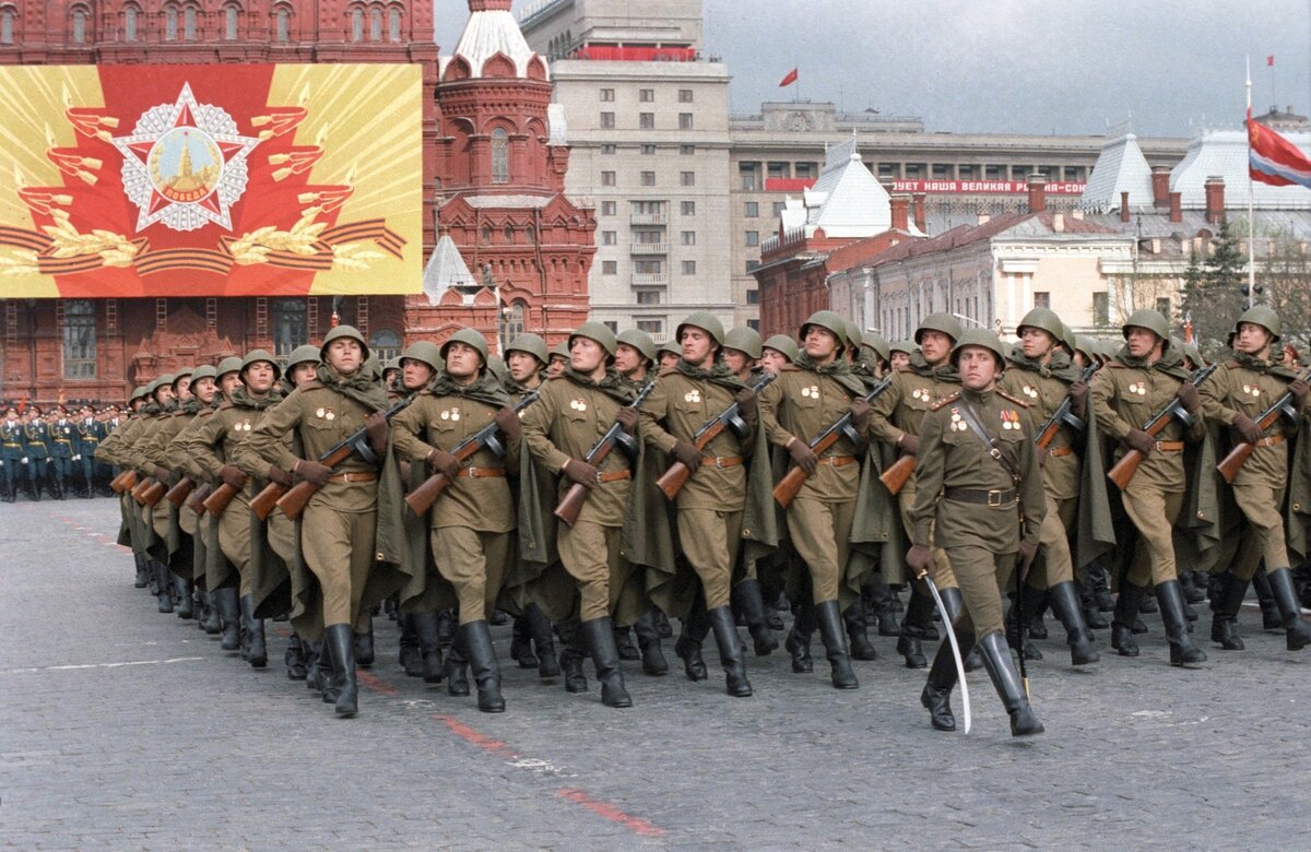 Парад Победы 1985 красная площадь