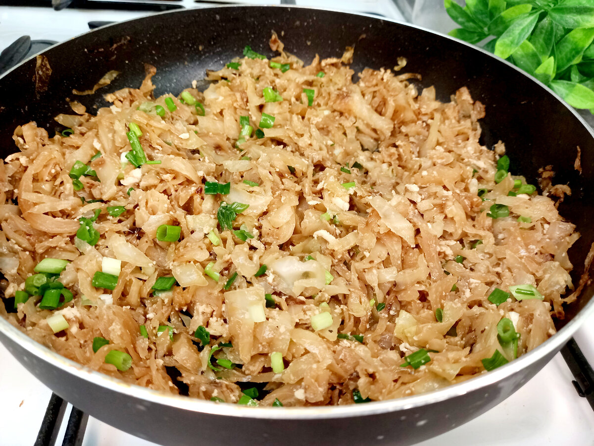 Пирог с капустой на сковороде быстро и вкусно