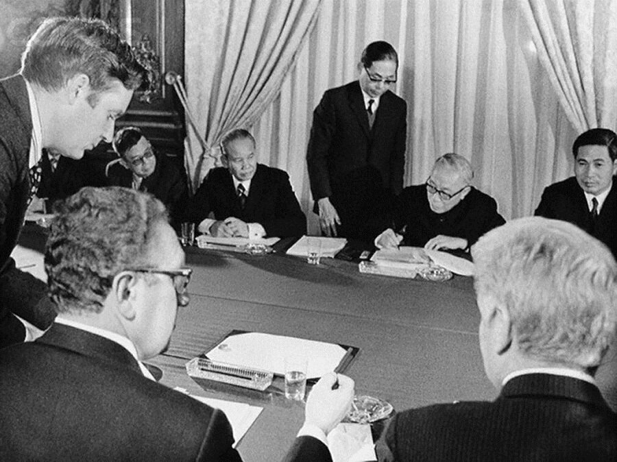 Валютные конференции. Парижское мирное соглашение 1973. Переговоры в Париже 1973. Парижские соглашения 1973 г. Вьетнам США. Парижское соглашение о прекращении войны во Вьетнаме.