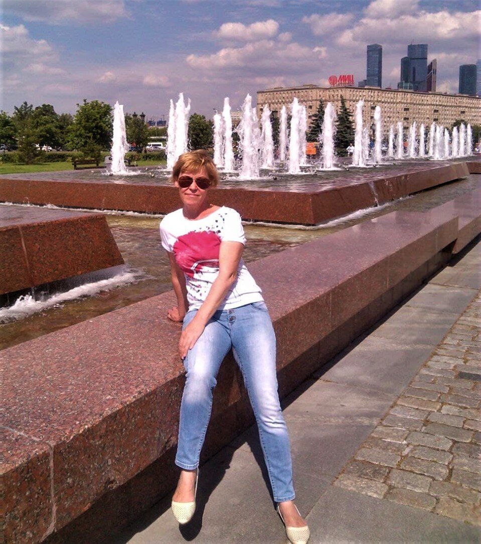 Это в 51 год, сразу после приезда в Москву, 2017 год. Вес примерно 60 кг