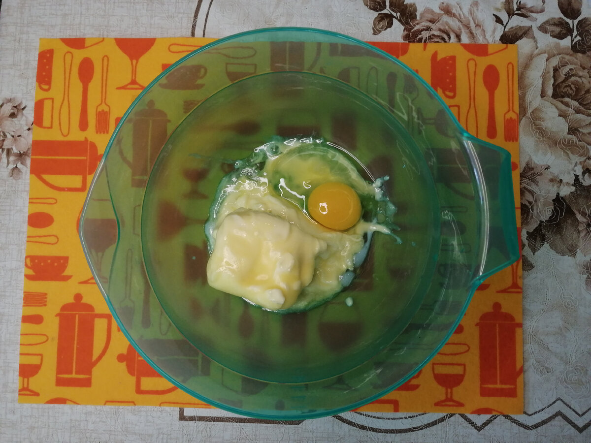 В тесто можно ещё добавить ванилин. 