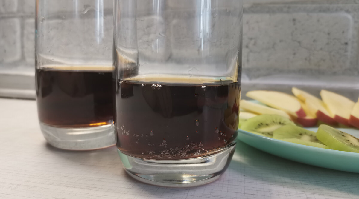 Здесь с колой