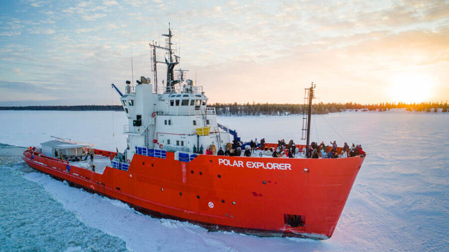 Круизы на мощных ледоколах стали одним из самых популярных туристических аттракционов в Лапландии в этом зимнем сезоне. Эти корабли с их сверхпрочными корпусами могут рассекать лёд все зимние месяцы.-2