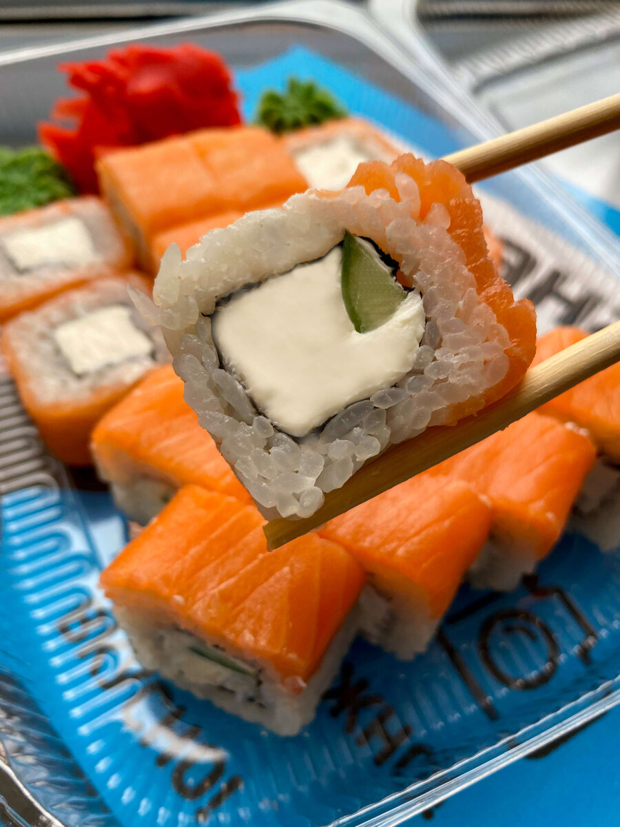 Как заворачивать домашние суши для хранения?