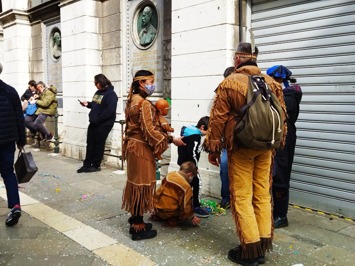 ...но не только средневековые.