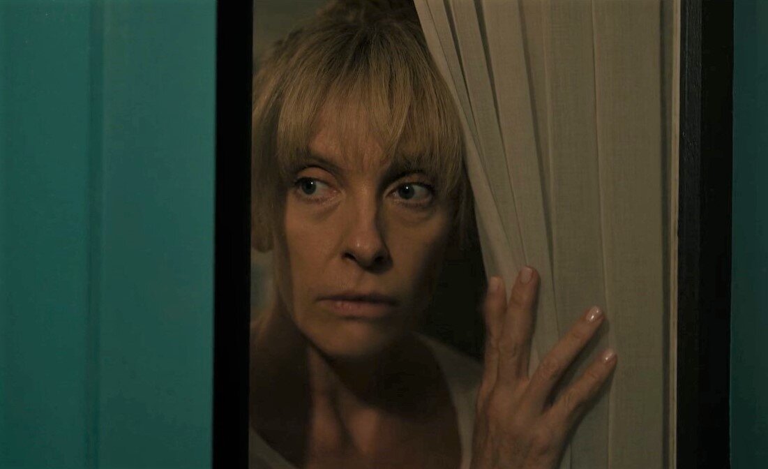 Скриншот из сериала "Pieces of Her".