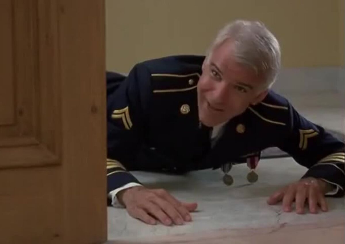 Стив Мартин в фильме "Отпетые мошенники" 1986 года