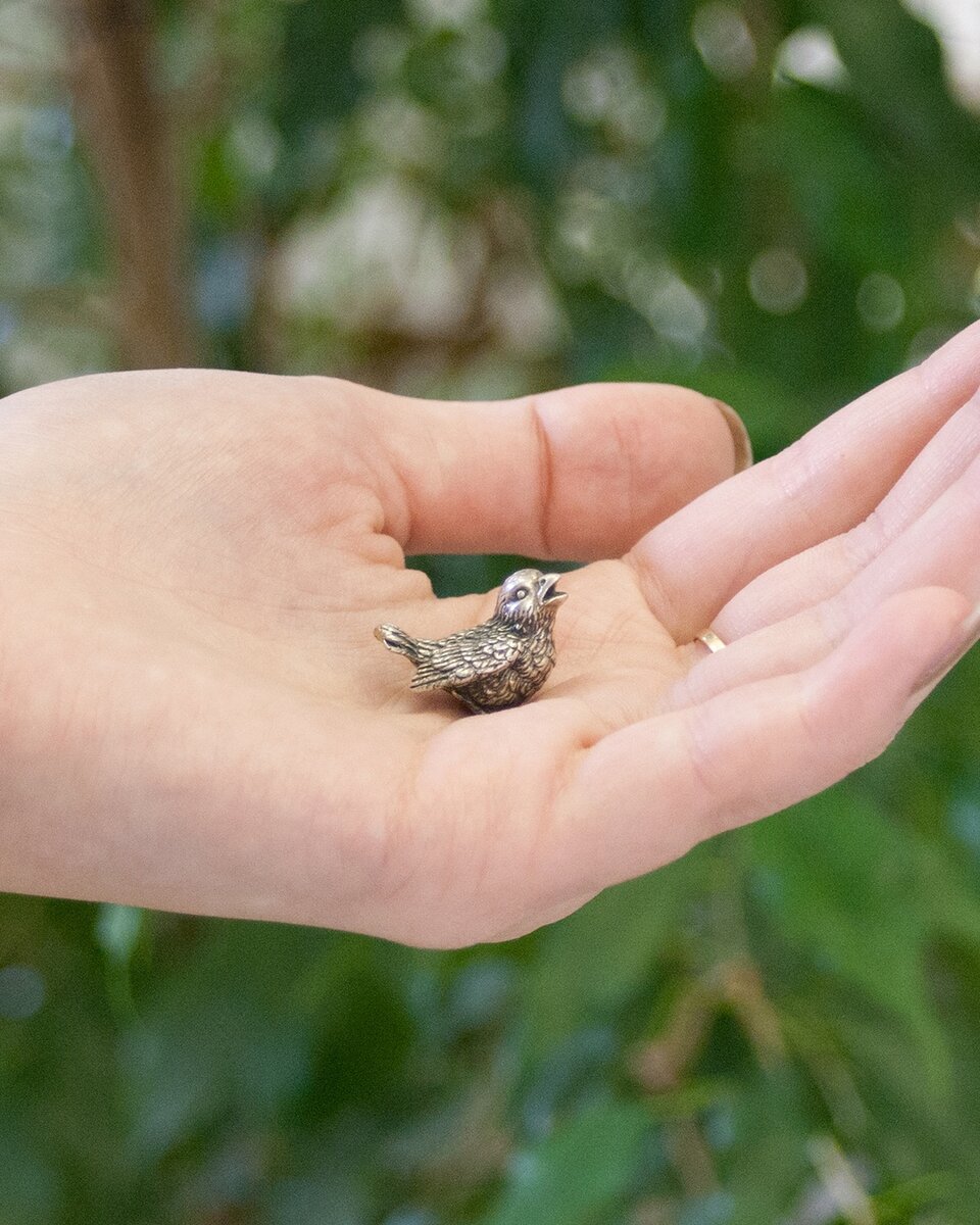 Статуэтка Воробей