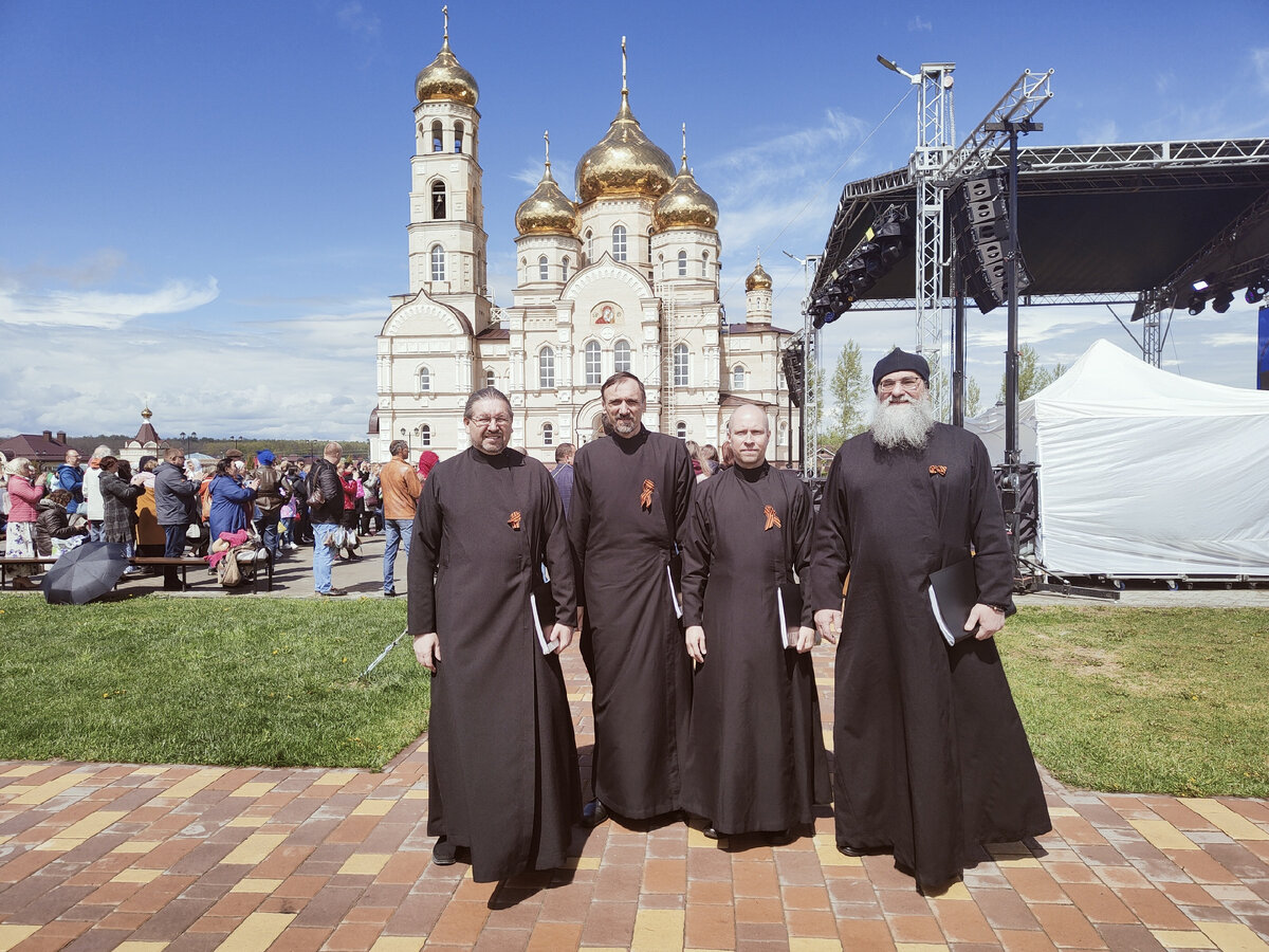 С 13 по 15 мая в Духовно-православном центре «Вятский Посад» состоялся V Международный фестиваль православной культуры и народного искусства «Традиции Святой Руси», посвященный 90-летию схиархимандрита Илия (Ноздрина), духовника братии Оптиной пустыни, личного духовника патриарха Московского и всея Руси Кирилла.