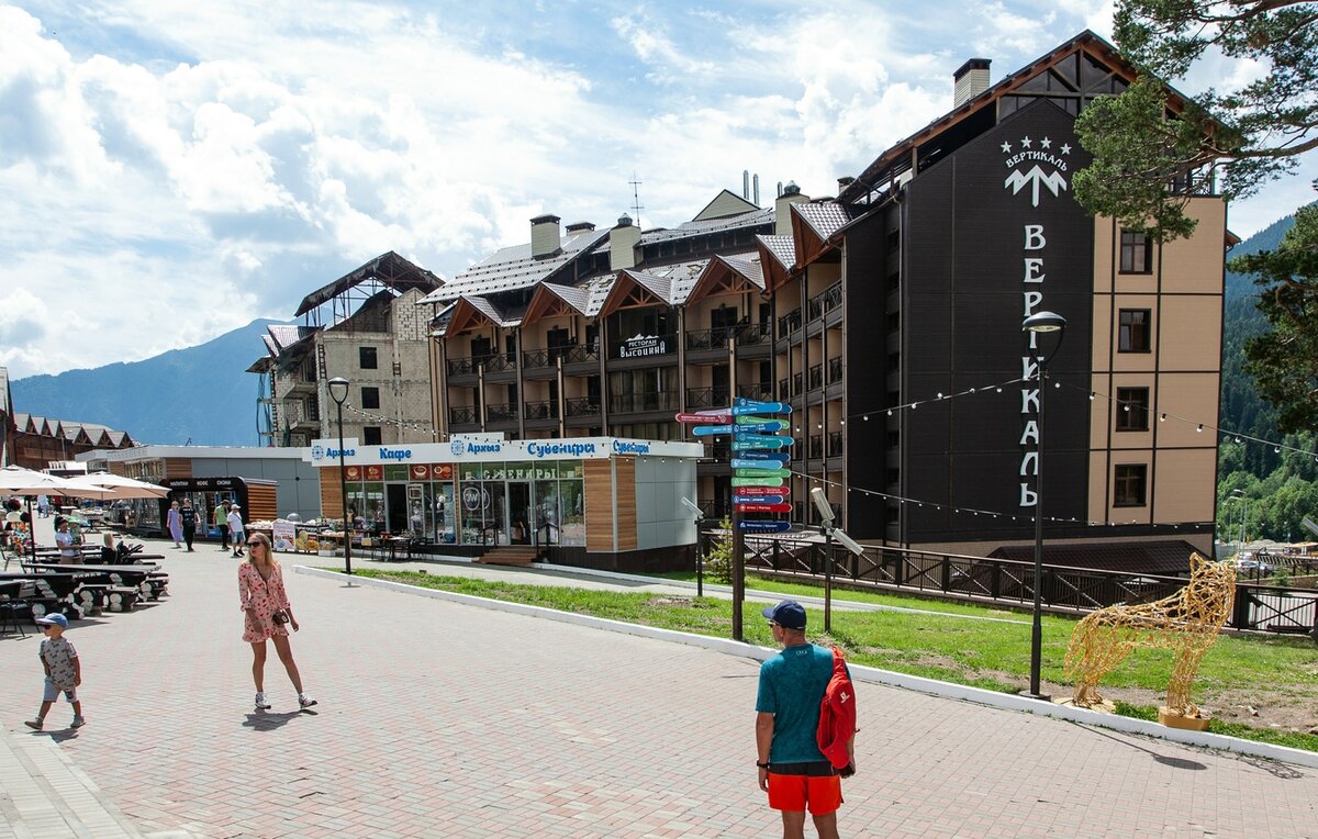 Россияне теперь могут бронировать отели как в стране, так и за рубежом.  Фото: Фото: Роман Денисов/Global Look Press/globallookpress.com