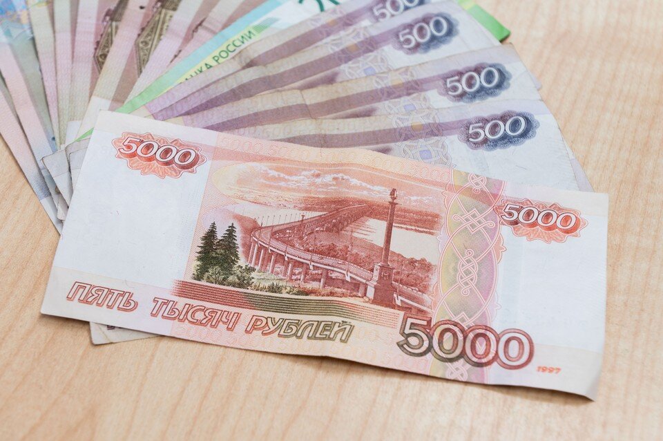     Получать зарплату по серым схемам согласны 38% петербуржцев  ПЫХАЛОВА Юлия (архив)