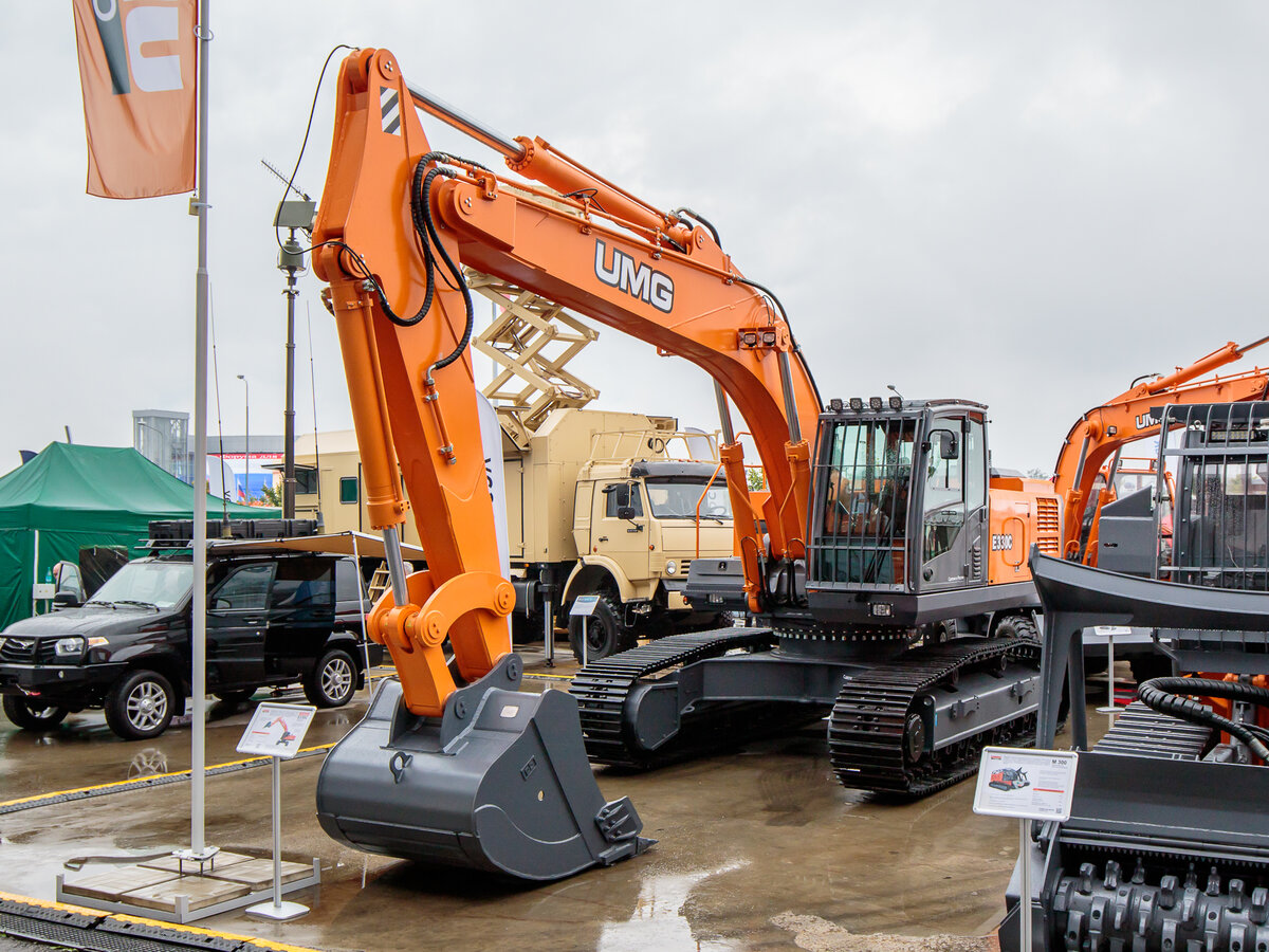 Экскаватор UMG Е330С