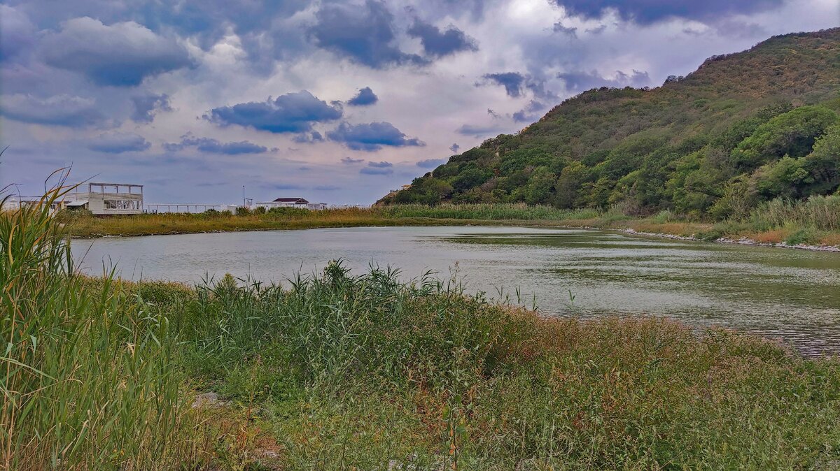 Озеро в приморье 5 букв на х. Озеро сладкий Лиман в Абрау Дюрсо. Озеро малый Лиман Новороссийск. Озеро малый Лиман в Абрау Дюрсо. Озеро малый Лиман («сладкий Лиманчик»).