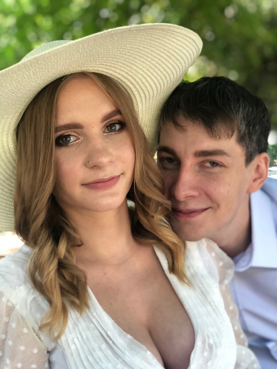 Источник: https://vk.com/radkovets?z=photo56139550_457240877%2Falbum56139550_274693131%2Frev- Моя дочь и зять